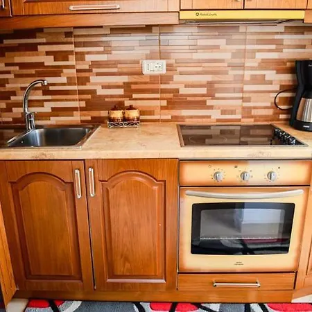 شقة Lori House Velabisht
