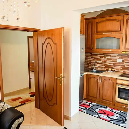Lori House Appartamento Velabisht