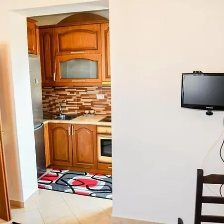 Lori House Velabisht
