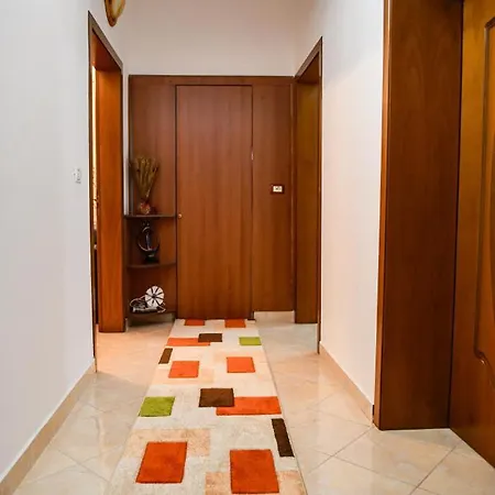 Lori House Appartamento *